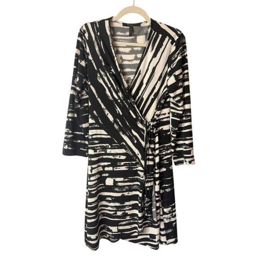 BCBG MaxAzria Black and White Abstract Geometric Wrap Dress, Size Petite Large.